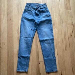 American Eagle Straight leg jean